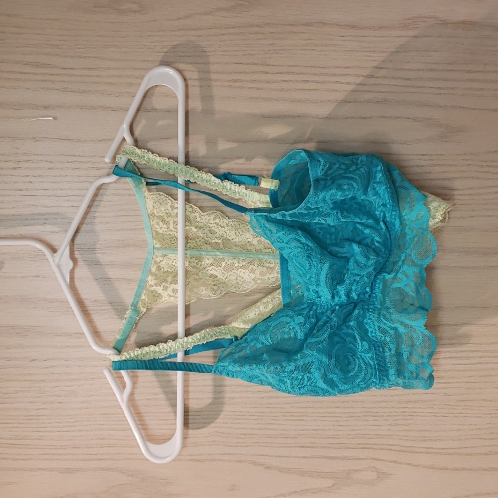 VS lace bralettes + 2 mystery bralettes!